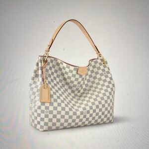 Pre loved AUTHENTIC Louis Vuitton Graceful Pm